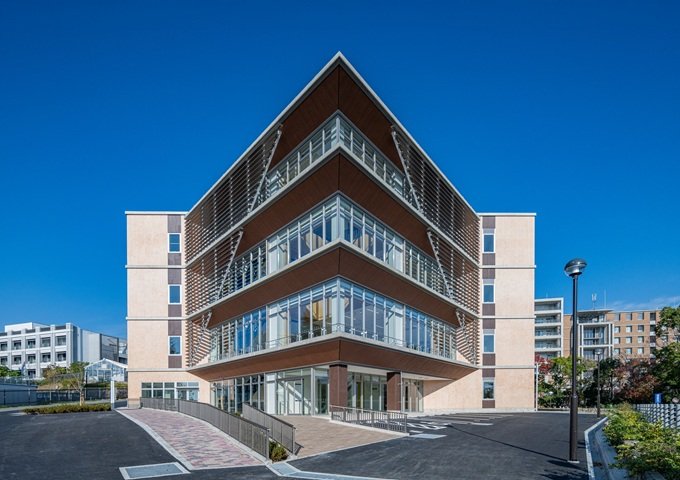 神戸大学 情報価値創造教育棟