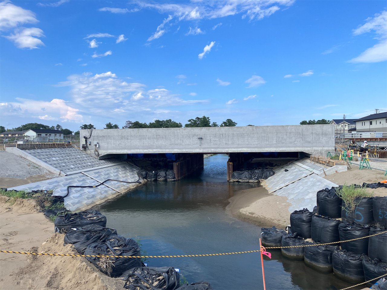 新川橋橋りょう改築工事